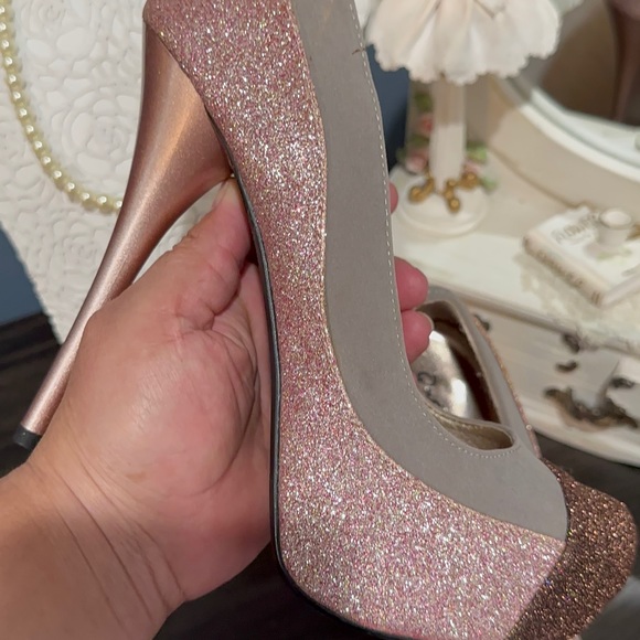 Beautiful Qupid Women's - Heels 💕 - Picture 10 of 11